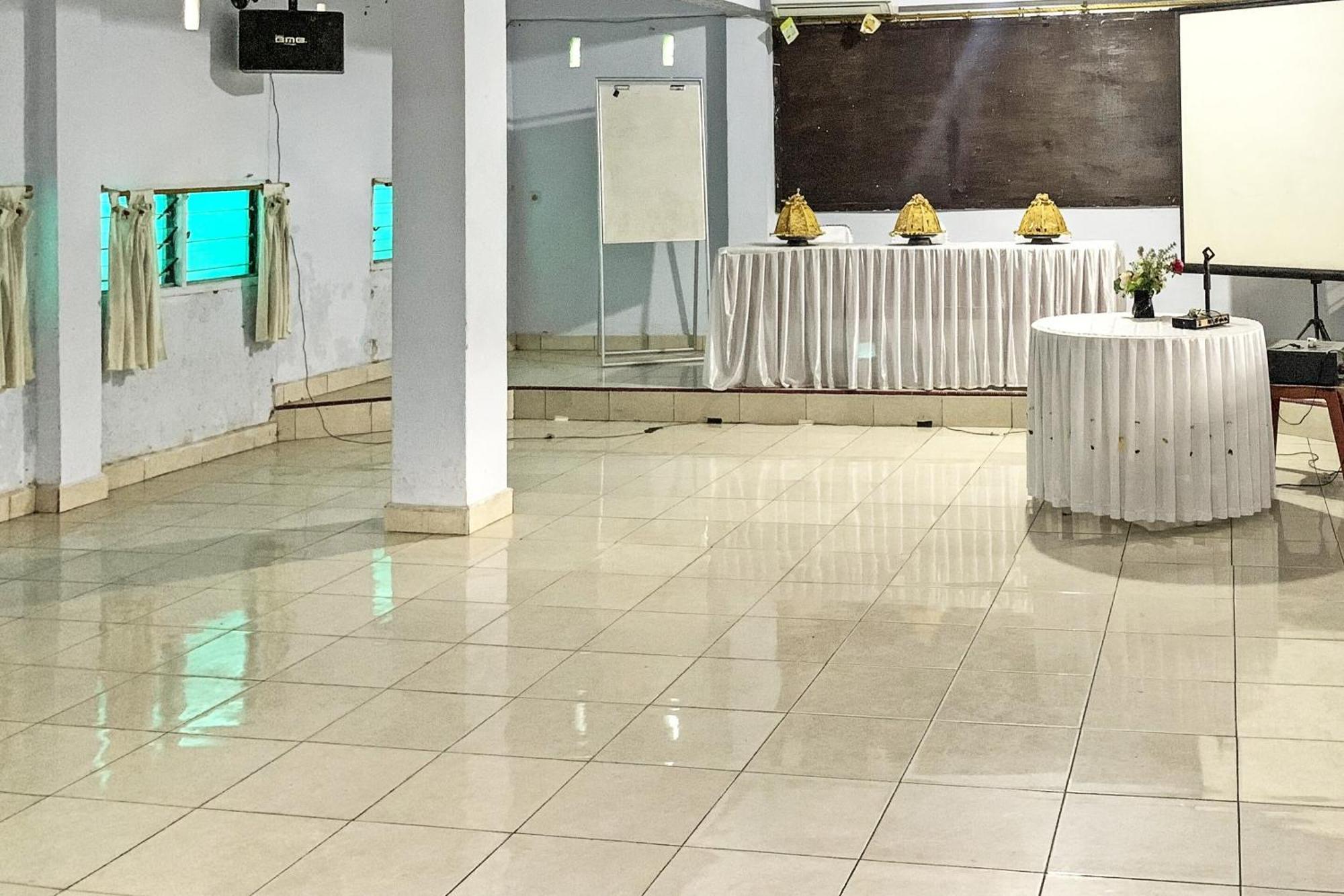 Oyo 91757 Surya Hotelneartaman Anggrek Pkk Watansoppeng Lalabata Екстериор снимка